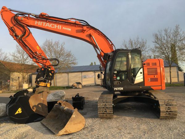 Pelleteuse Hitachi 225 26 tonnes