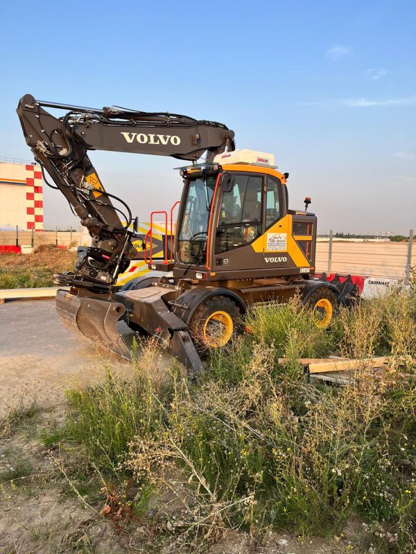 Pelleteuse Volvo 15 tonnes – Image 2